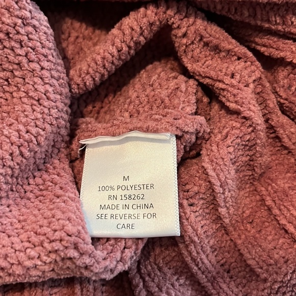 Generation K sweater - Picture 8 of 9